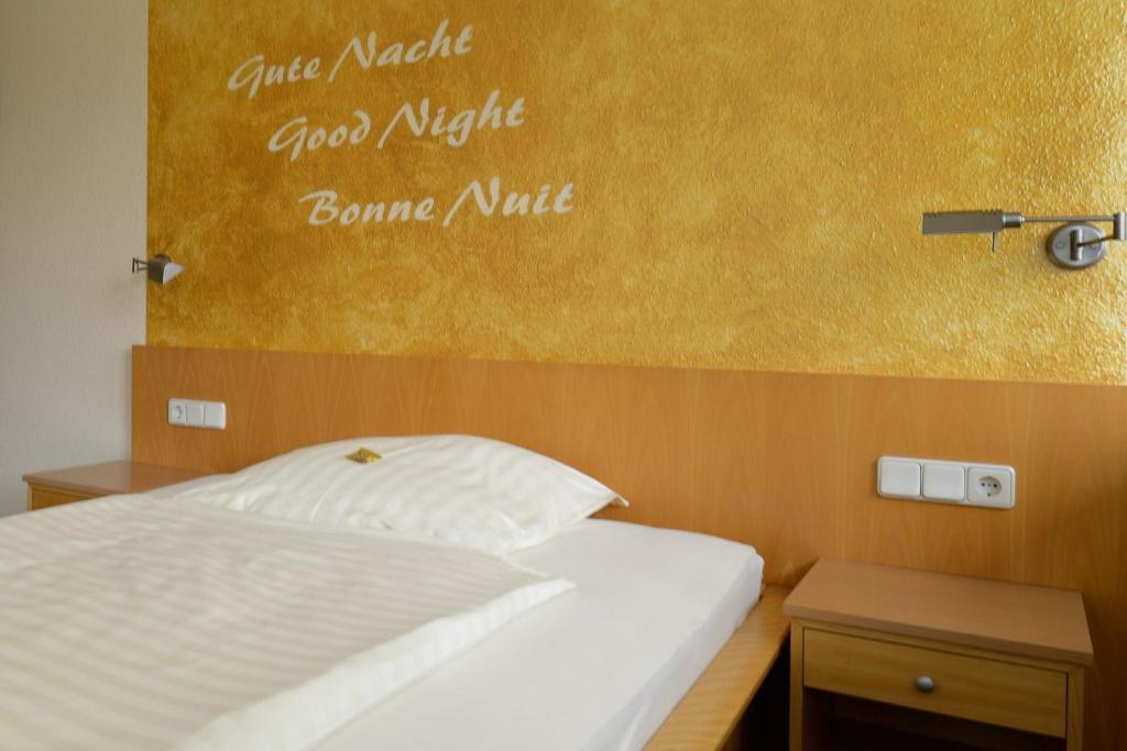 Hotel Alberga Mettmann Quarto foto