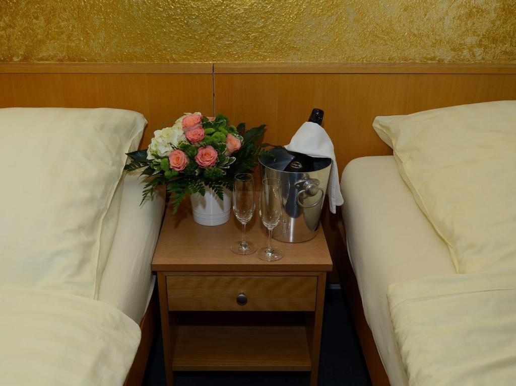 Hotel Alberga Mettmann Quarto foto